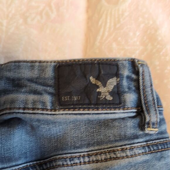 American Eagle Outfitters Distressed Blue Jean Shorts - Hi-Rise Shortie Size 00 - Picture 7 of 7
